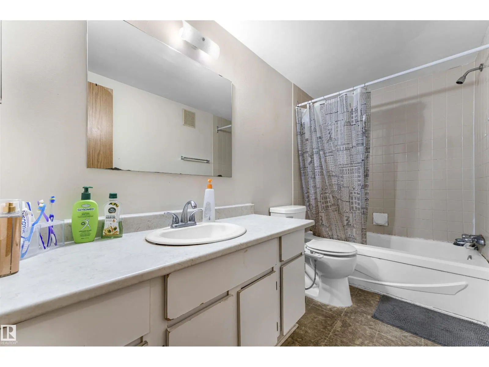 #208 1620 48 ST NW