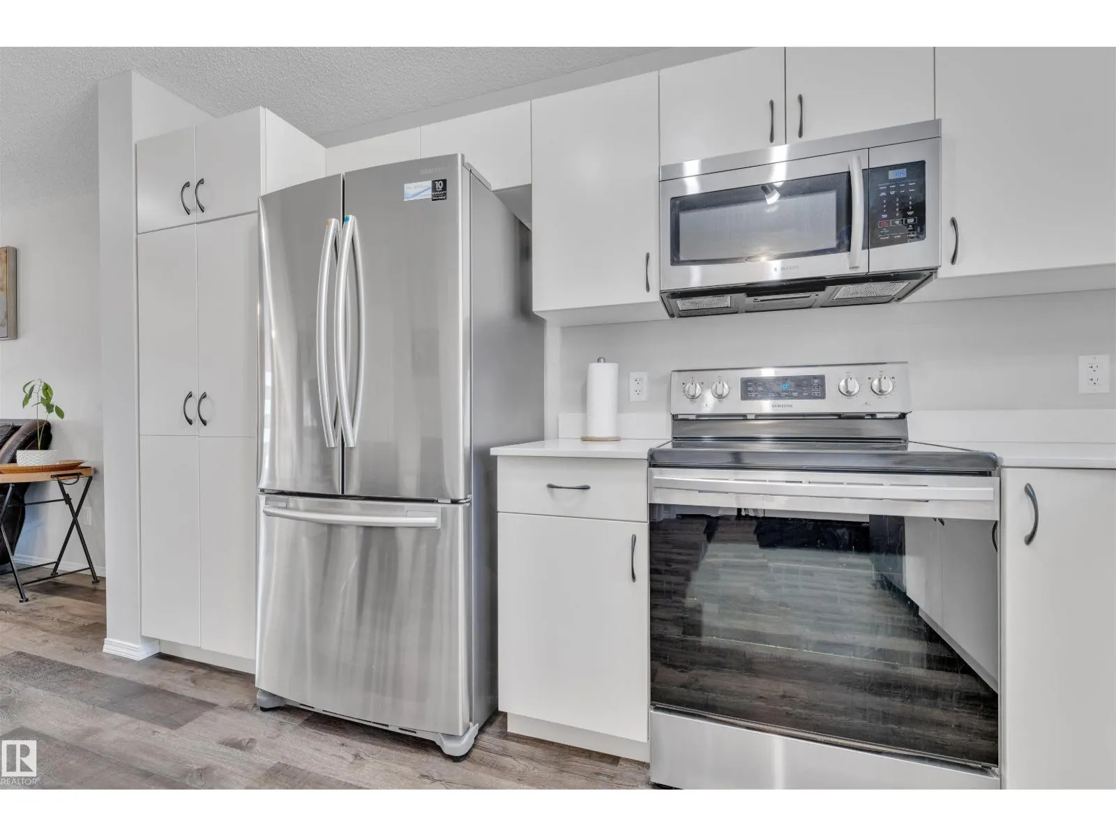 4620 175 AV NW