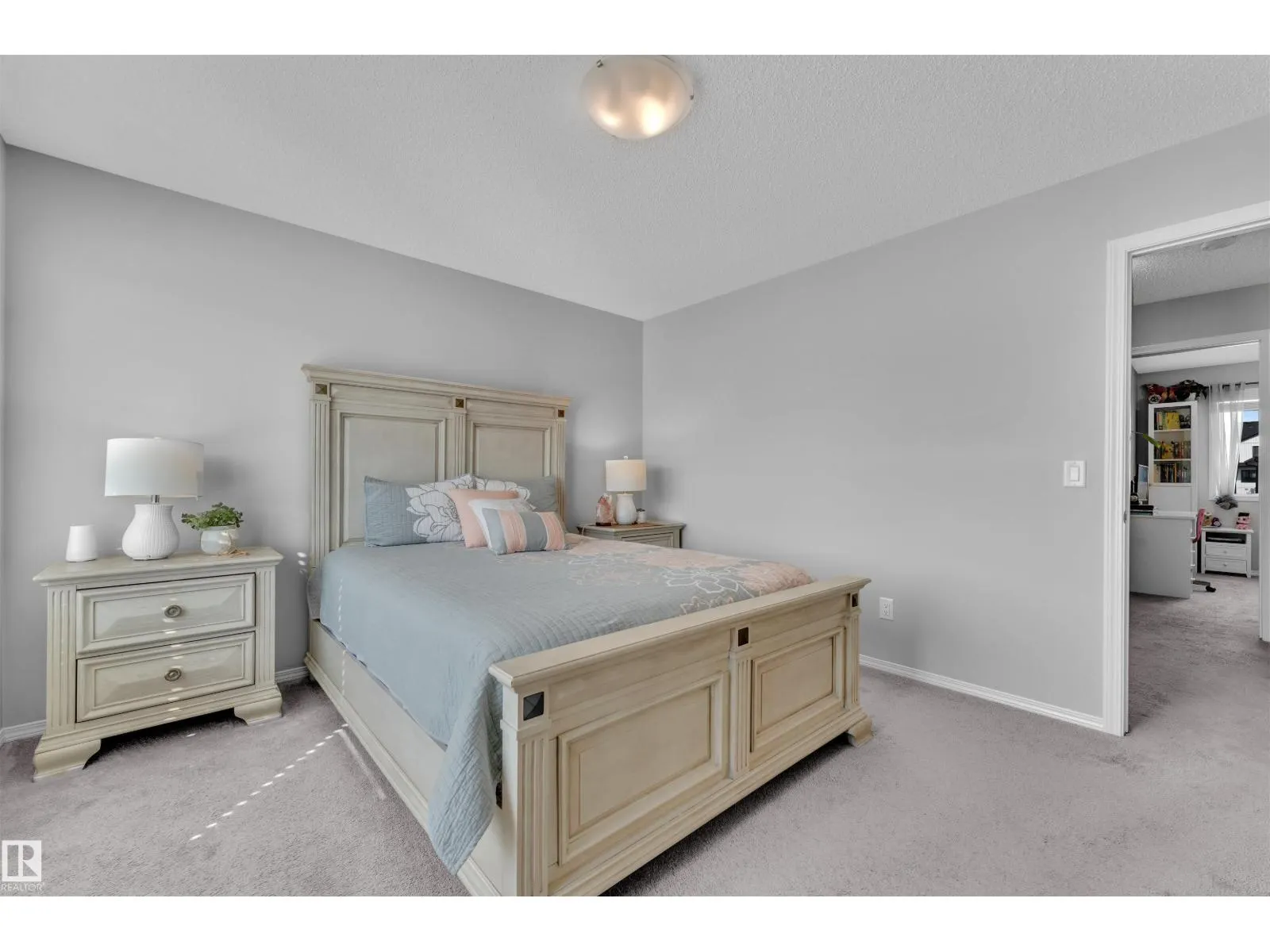 4620 175 AV NW
