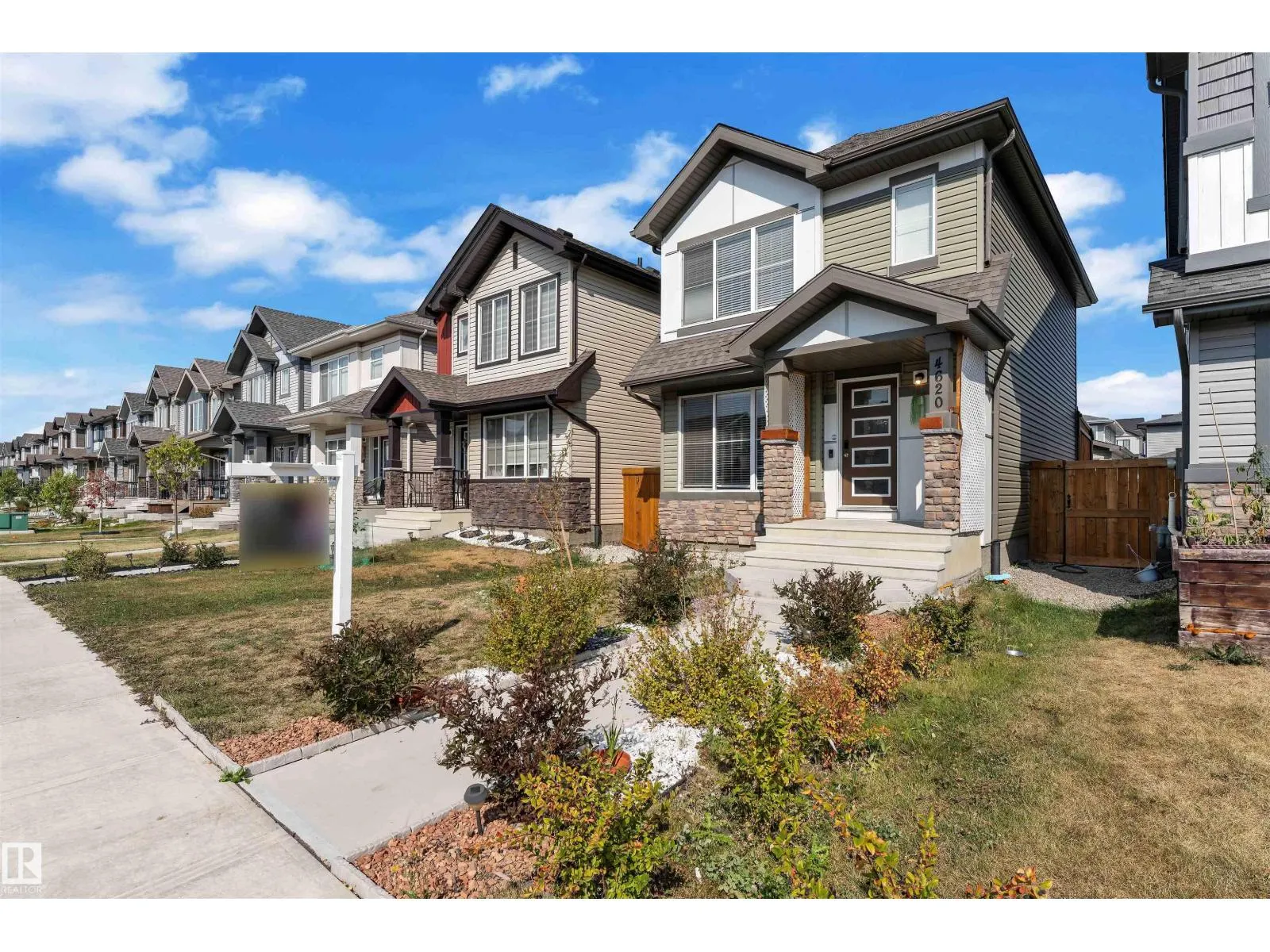 4620 175 AV NW