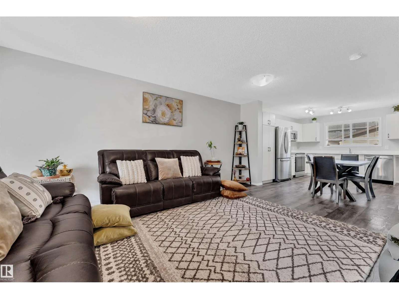 4620 175 AV NW