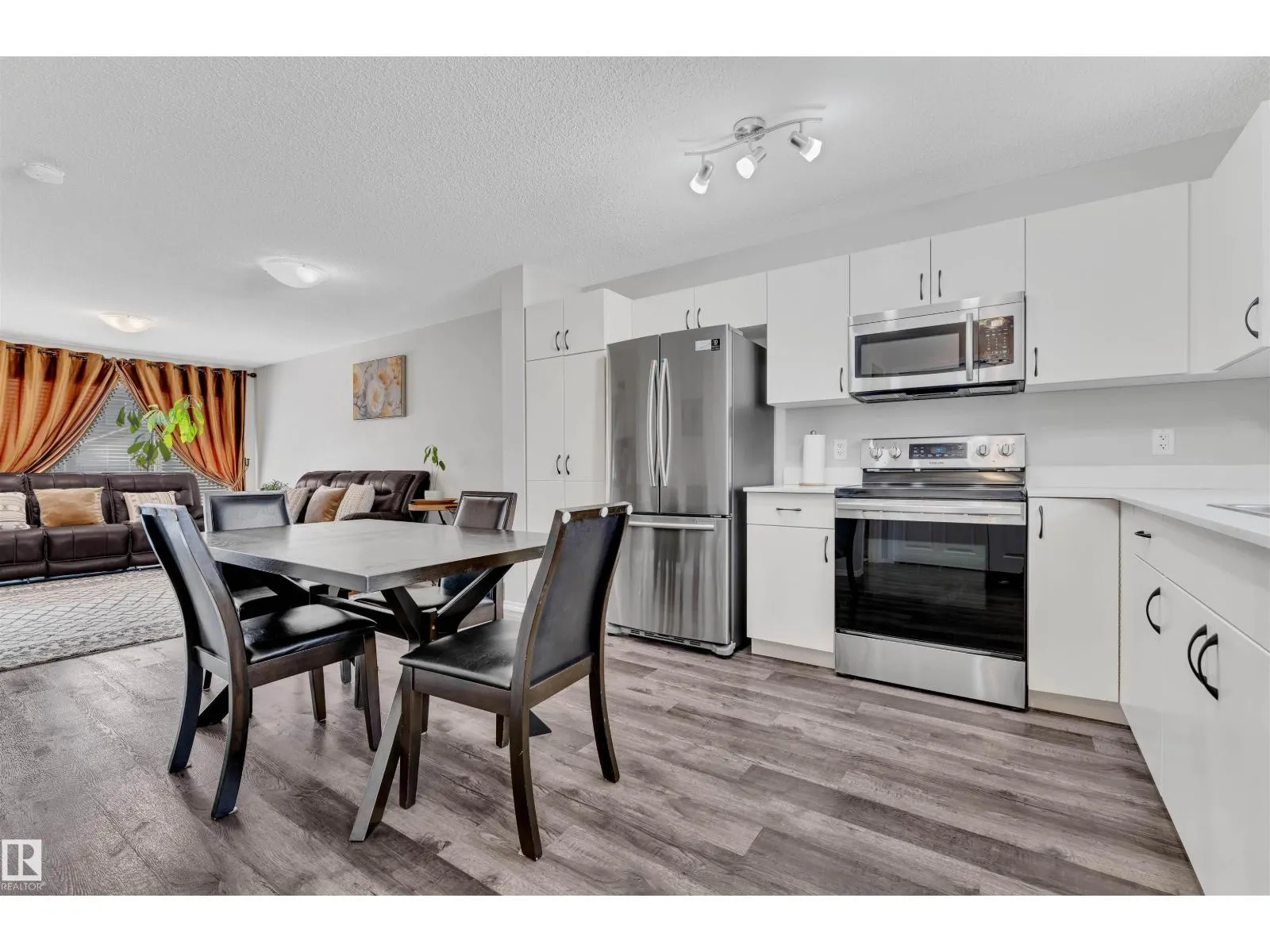 4620 175 AV NW