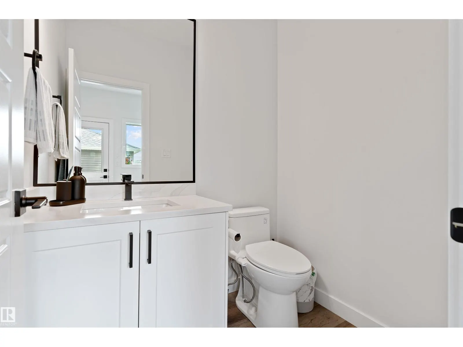182 CALEDONIA DR