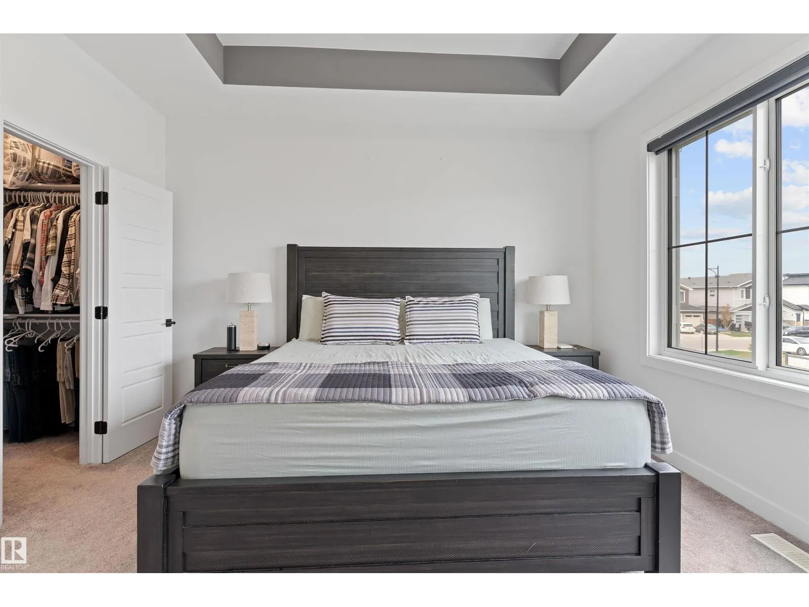 182 CALEDONIA DR