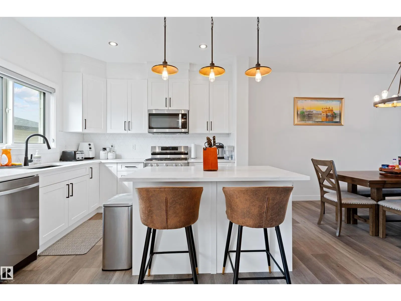 182 CALEDONIA DR