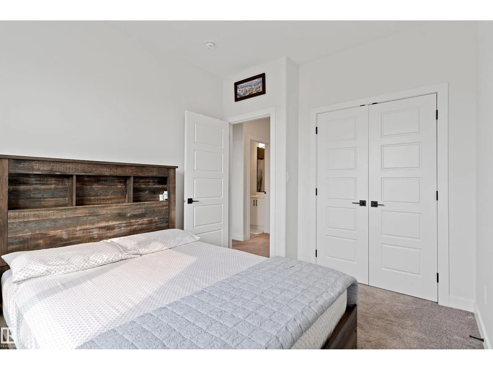 182 CALEDONIA DR