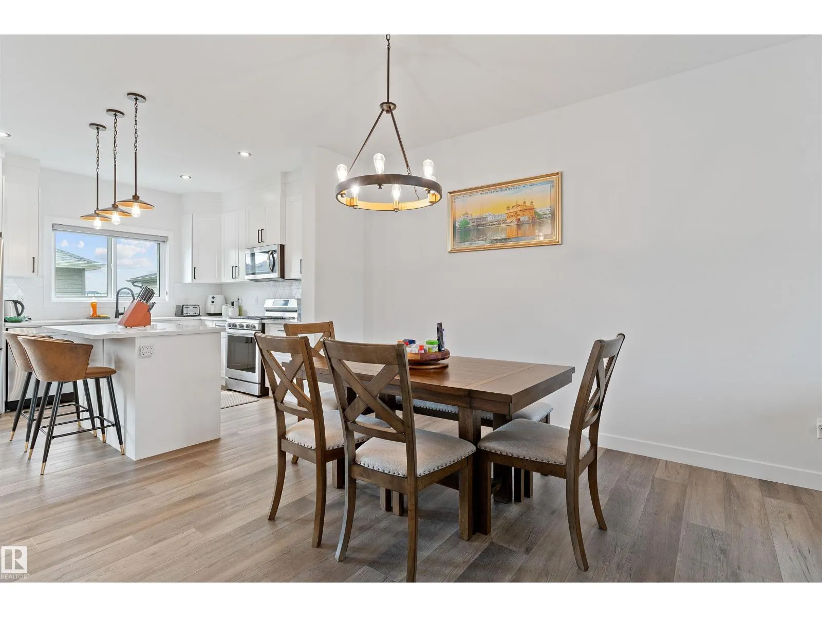 182 CALEDONIA DR