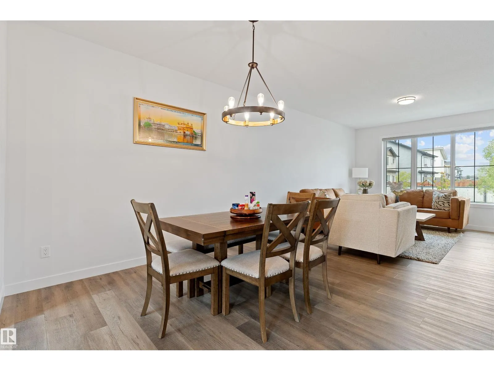 182 CALEDONIA DR