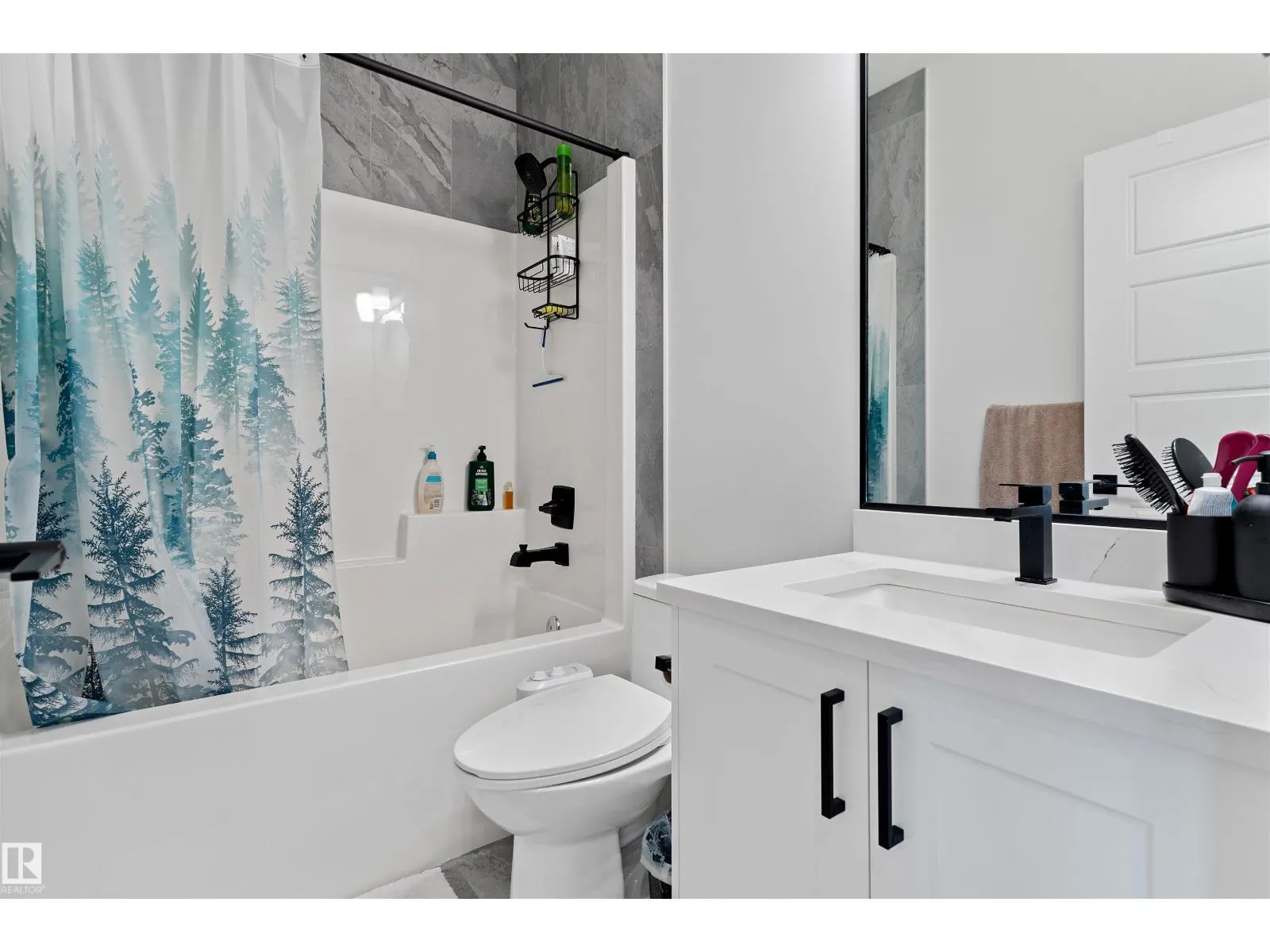 182 CALEDONIA DR