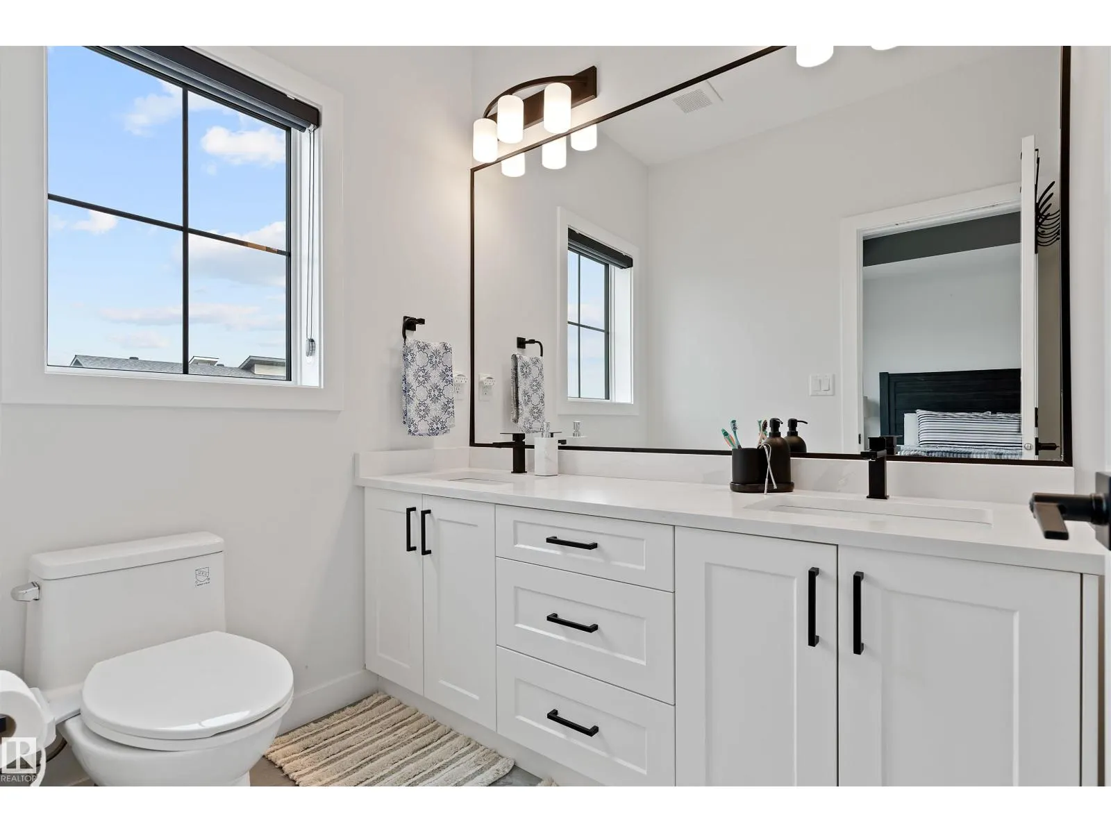 182 CALEDONIA DR