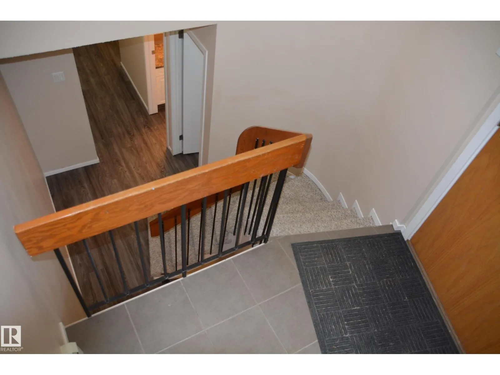 11176 83 AV NW