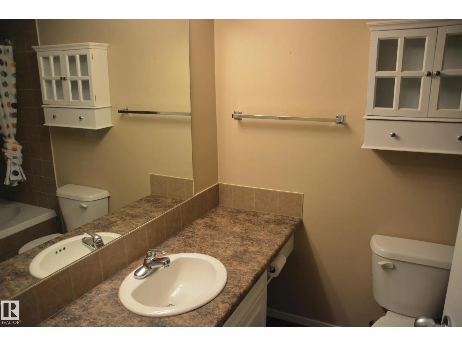 11176 83 AV NW