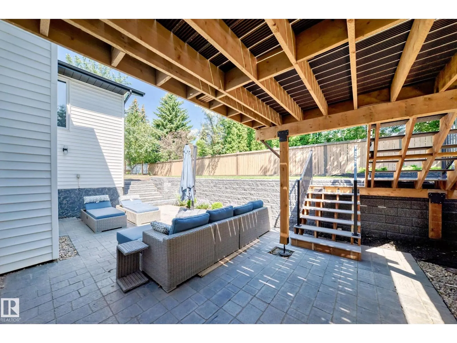 424 BUTCHART DR NW