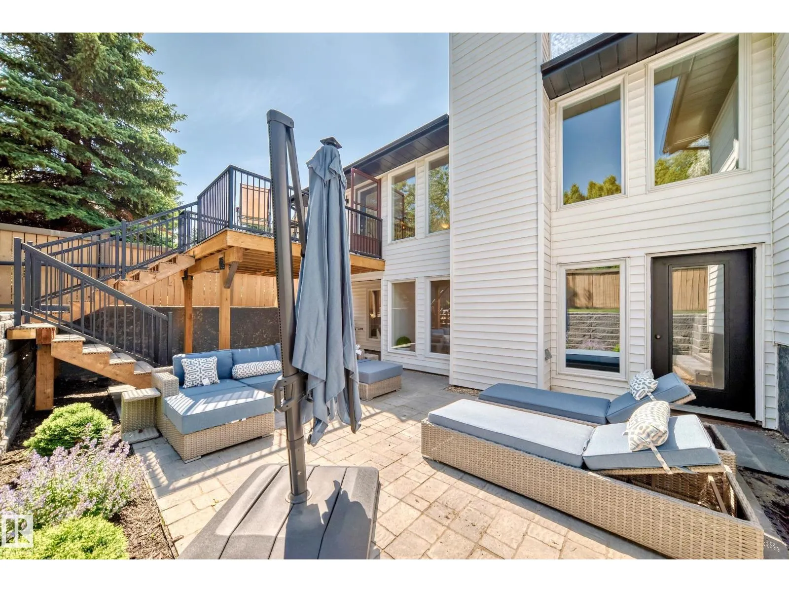 424 BUTCHART DR NW