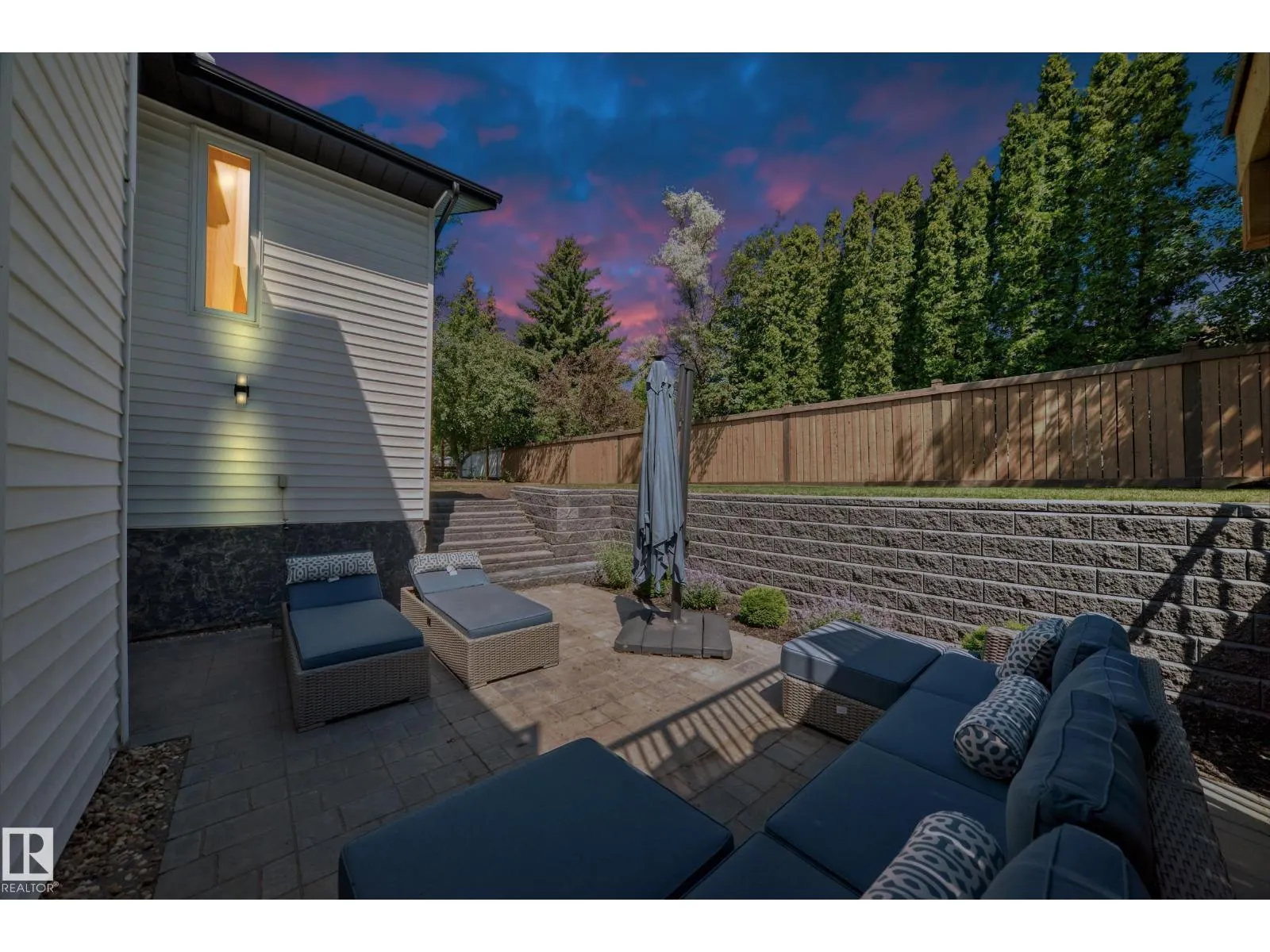 424 BUTCHART DR NW