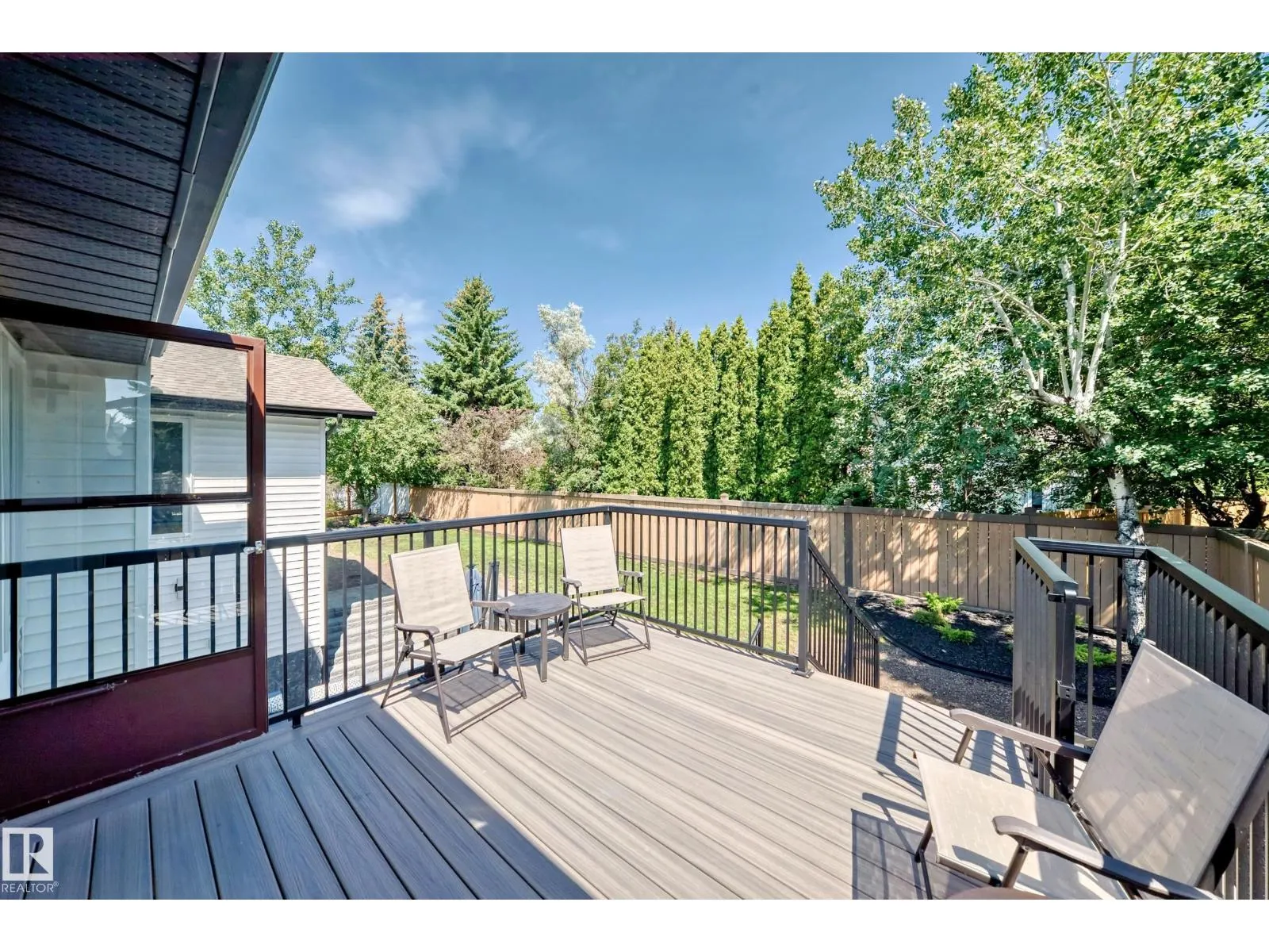 424 BUTCHART DR NW