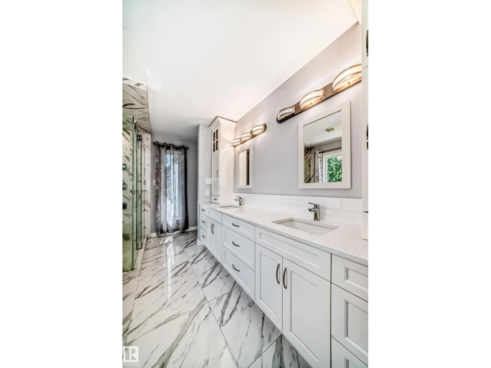 424 BUTCHART DR NW