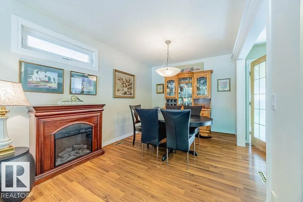 18 GLAMORGAN DR