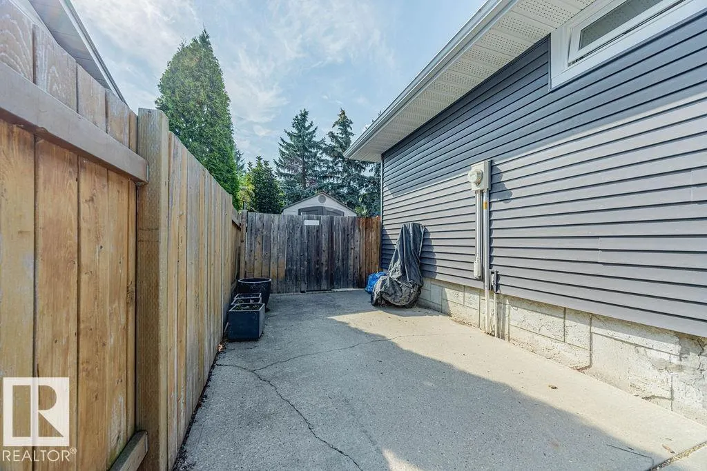 18 GLAMORGAN DR