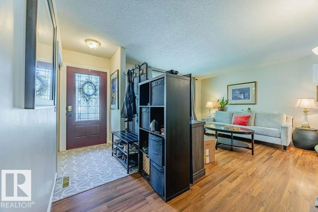 18 GLAMORGAN DR