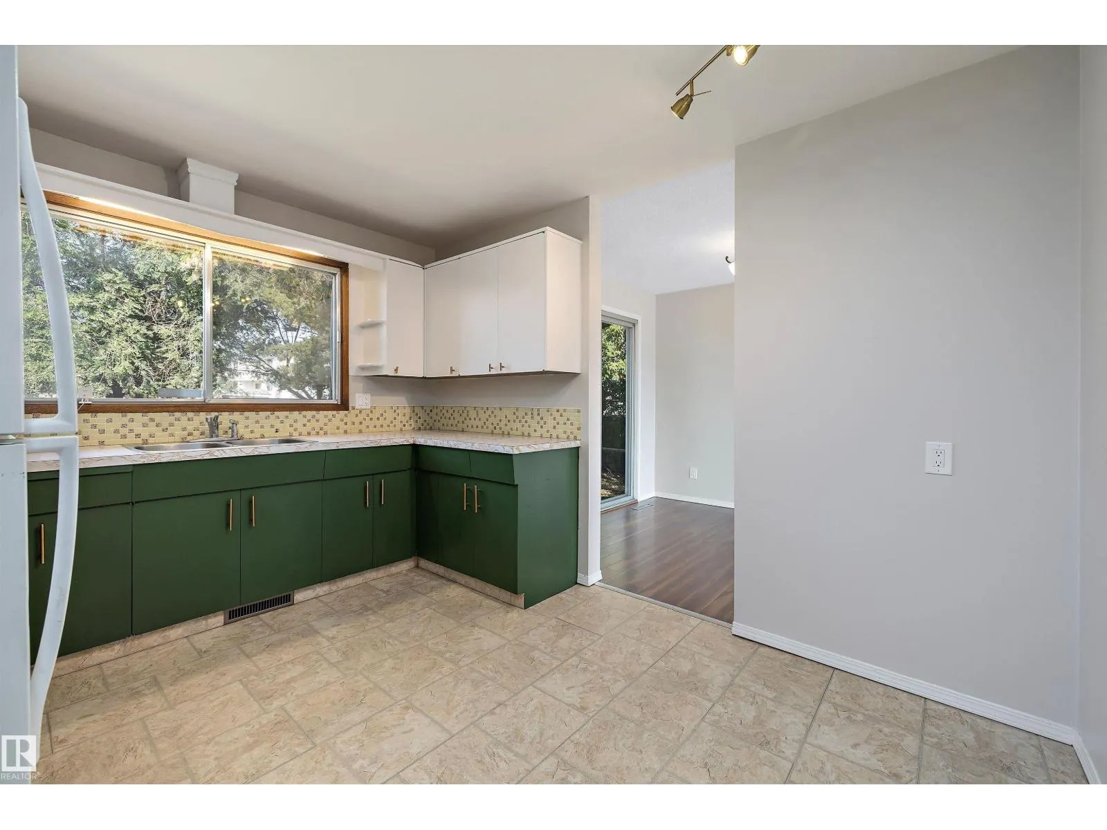3412 114 AV NW