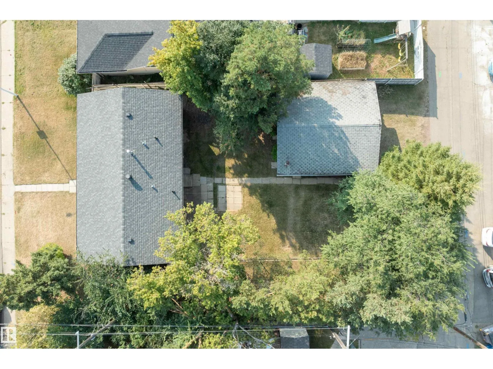 3412 114 AV NW