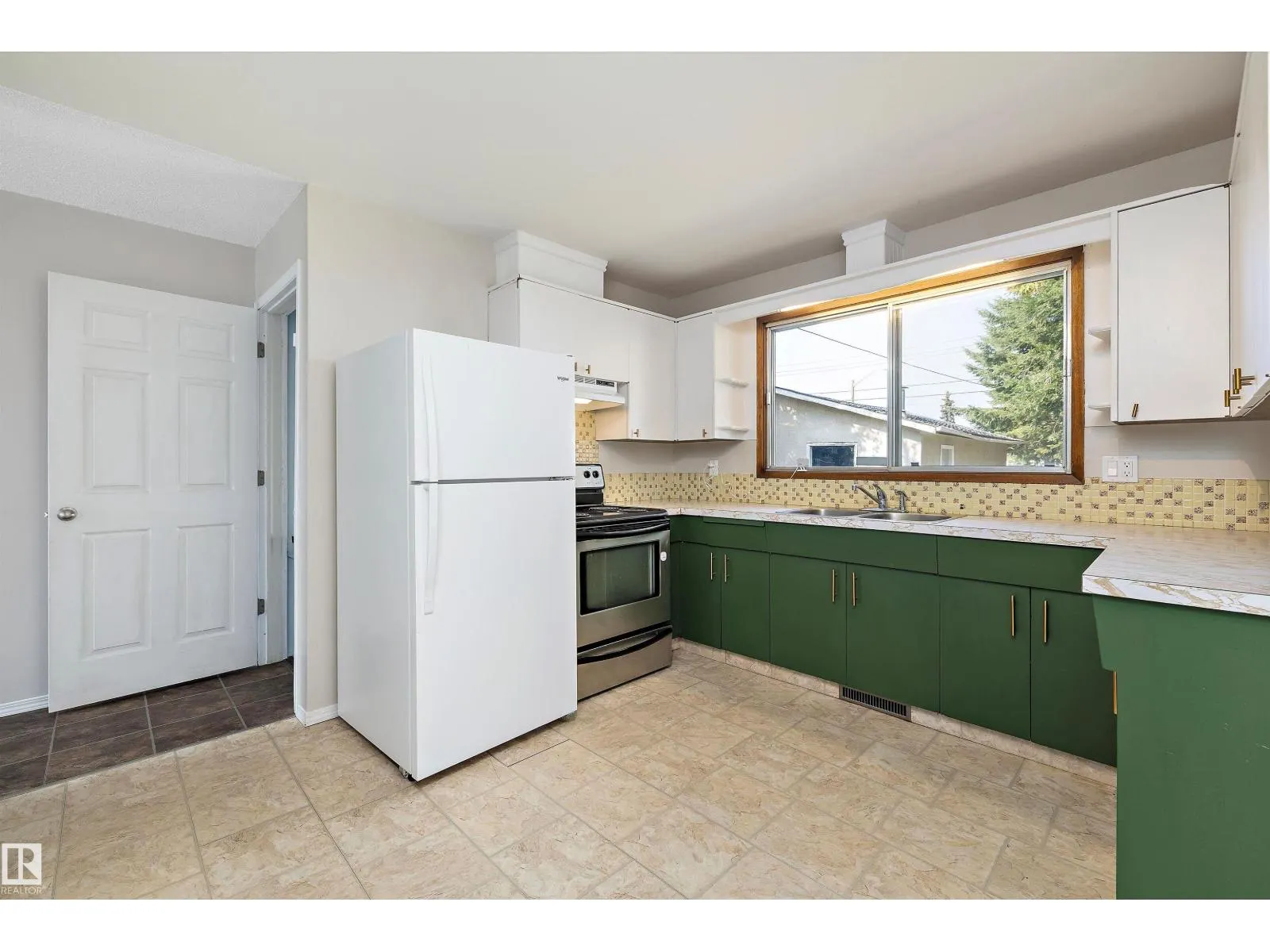 3412 114 AV NW