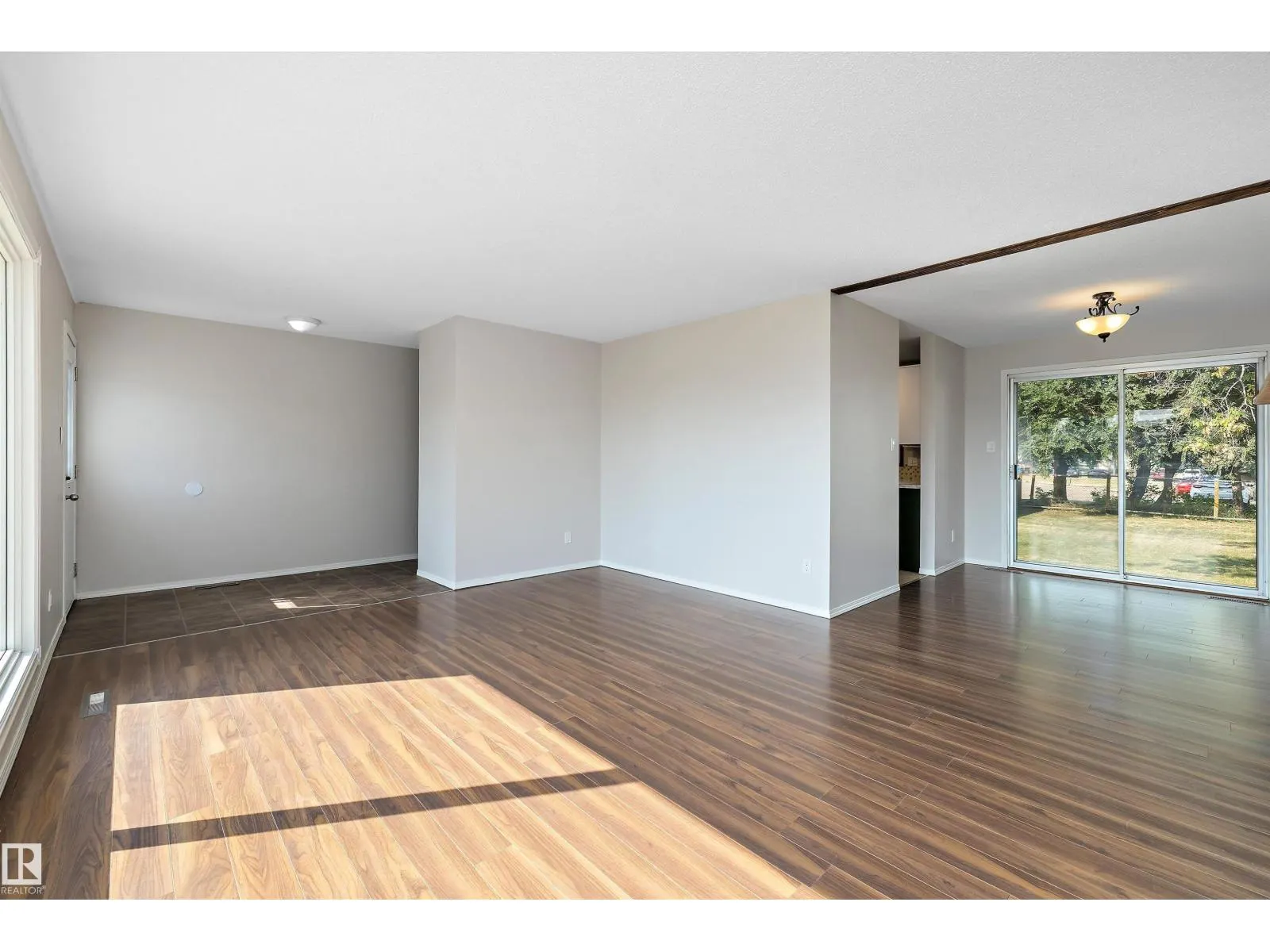 3412 114 AV NW