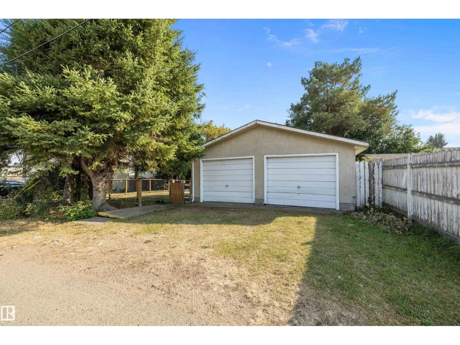 3412 114 AV NW