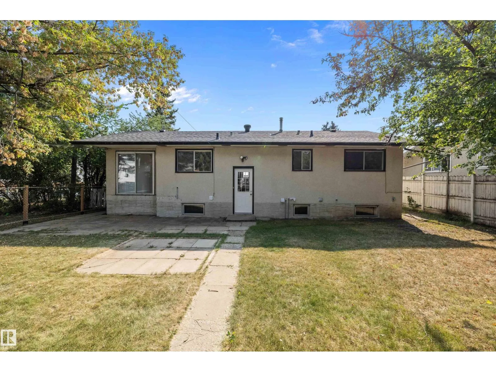 3412 114 AV NW