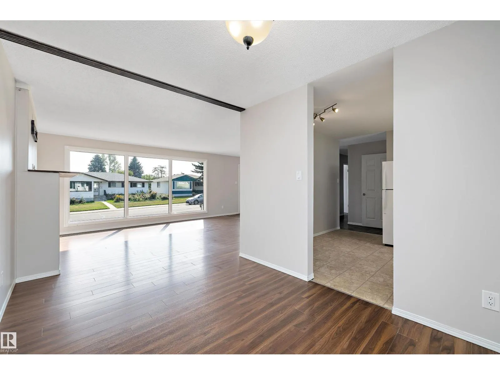 3412 114 AV NW