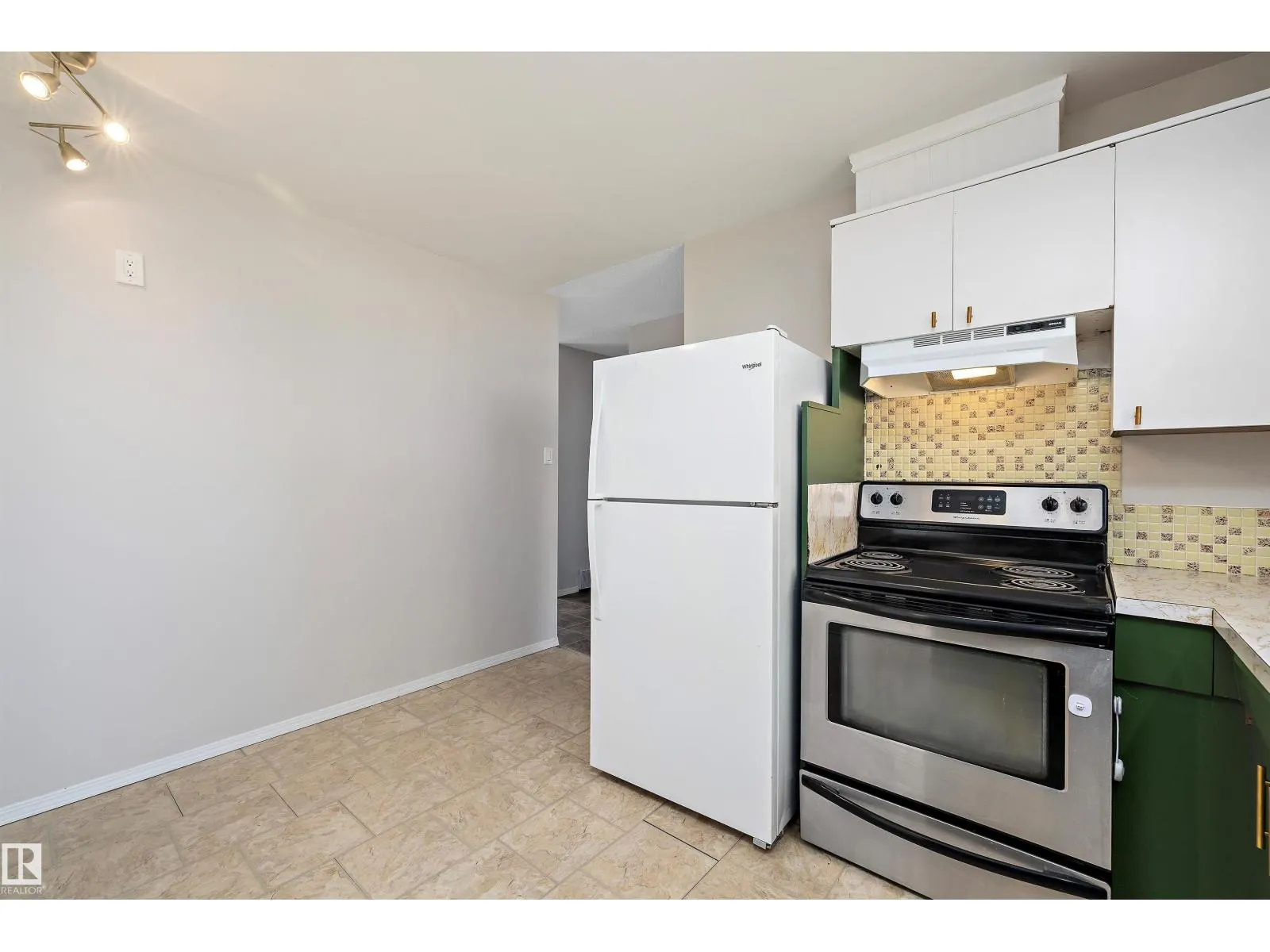 3412 114 AV NW