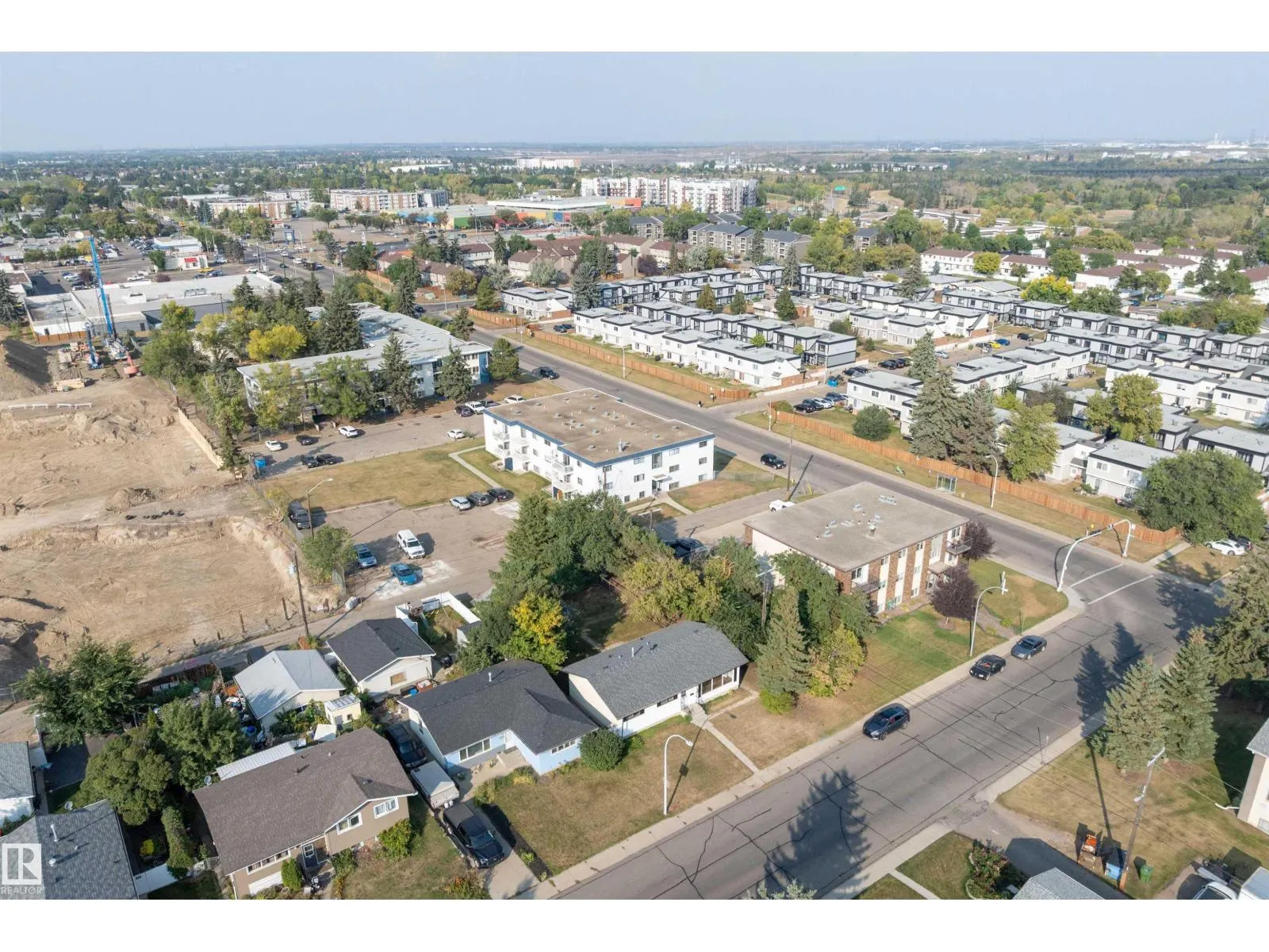 3412 114 AV NW