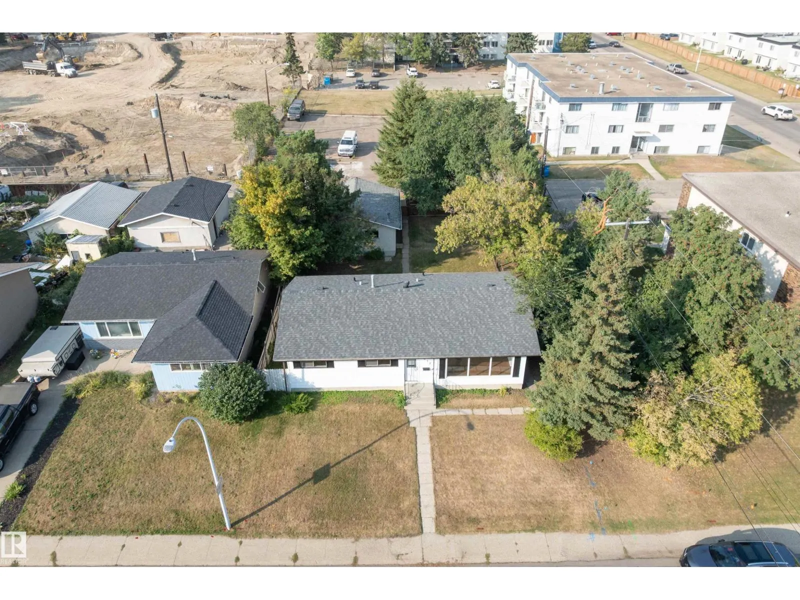 3412 114 AV NW