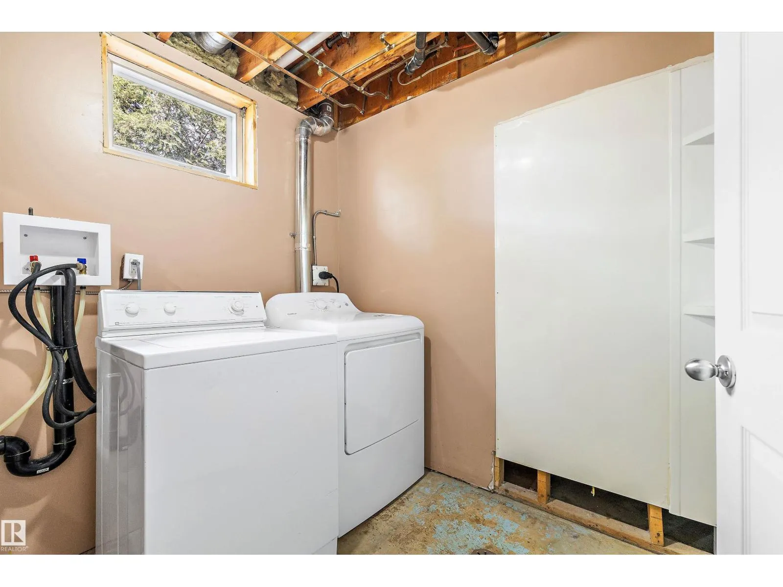 3412 114 AV NW