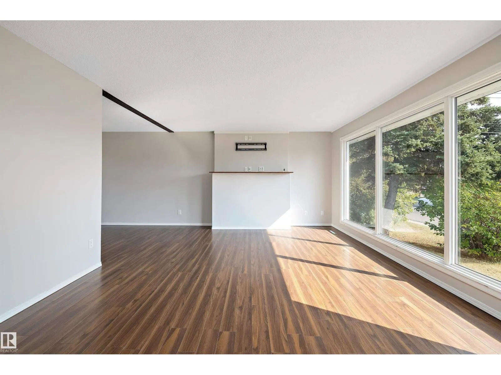 3412 114 AV NW