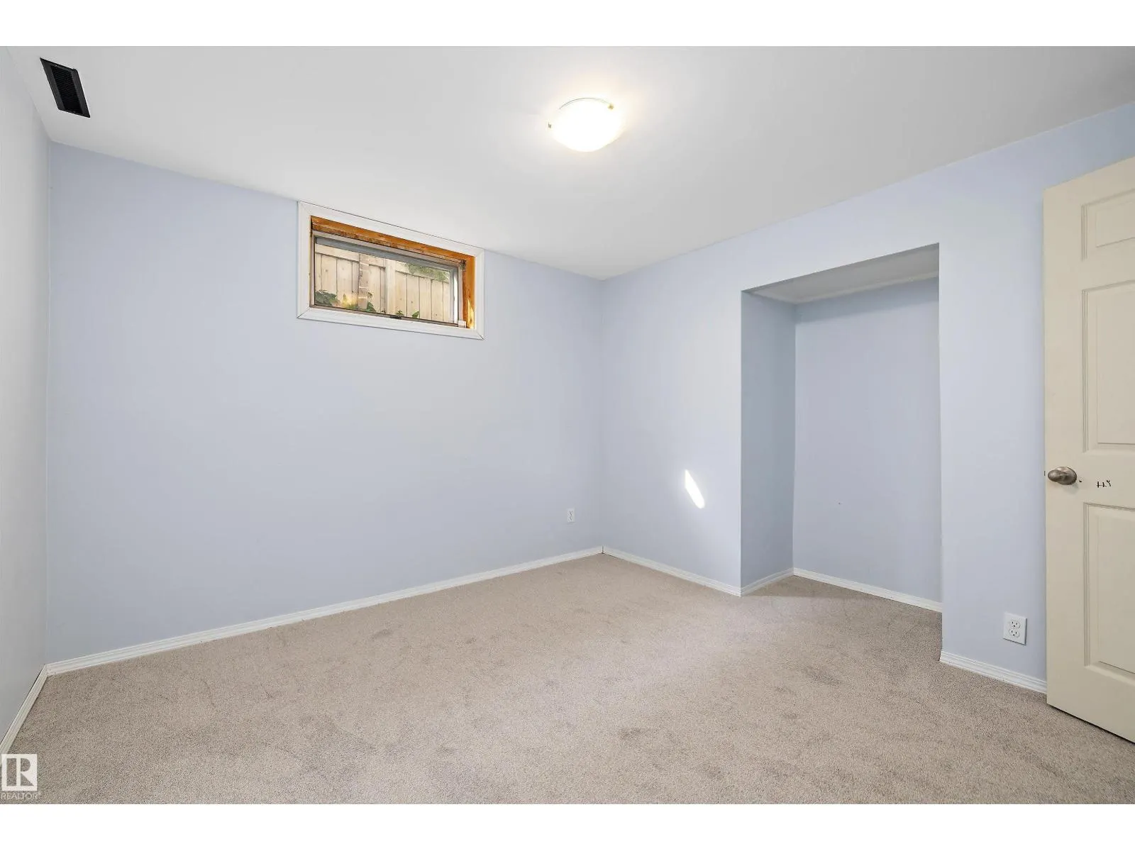 3412 114 AV NW