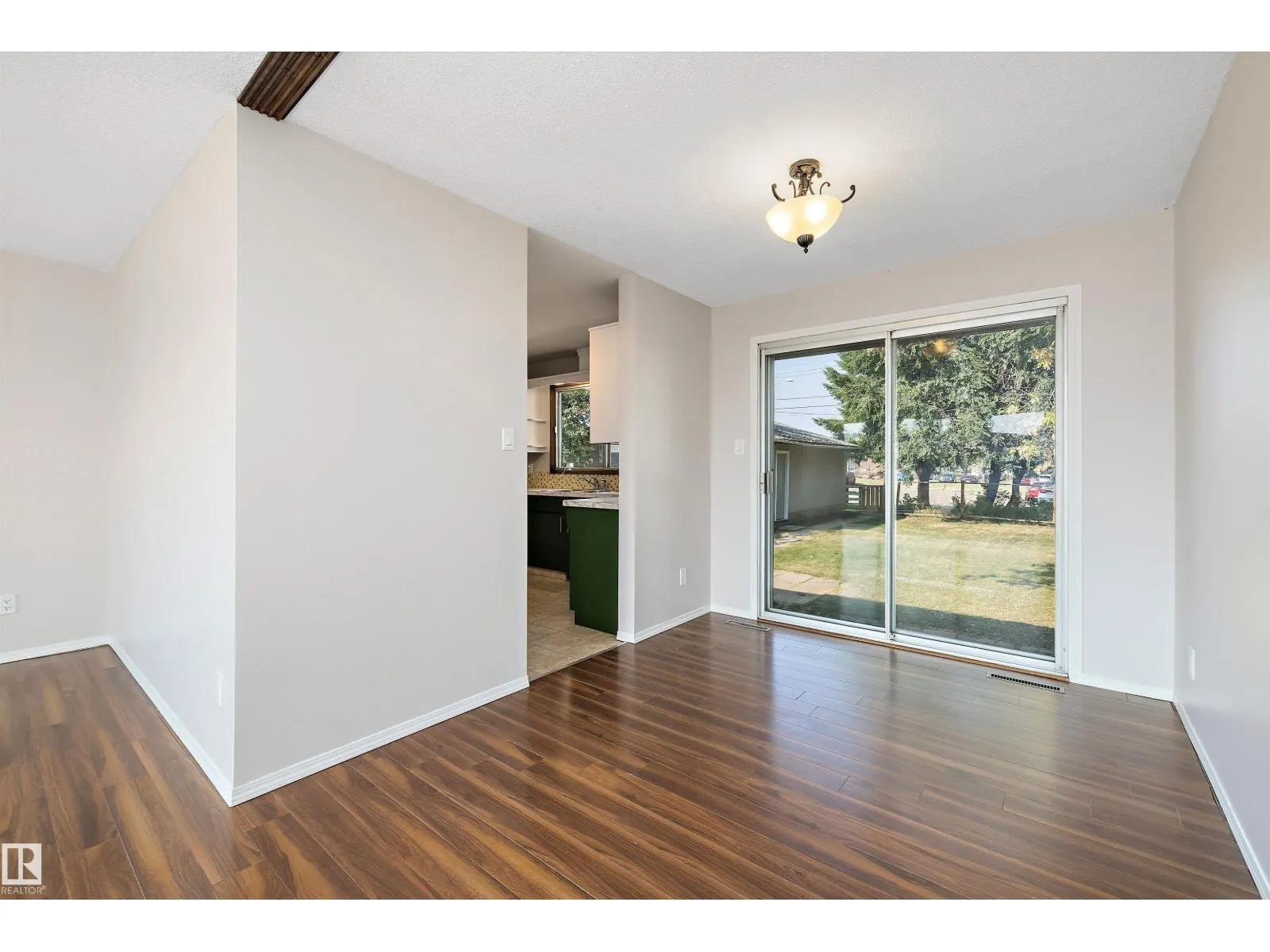3412 114 AV NW