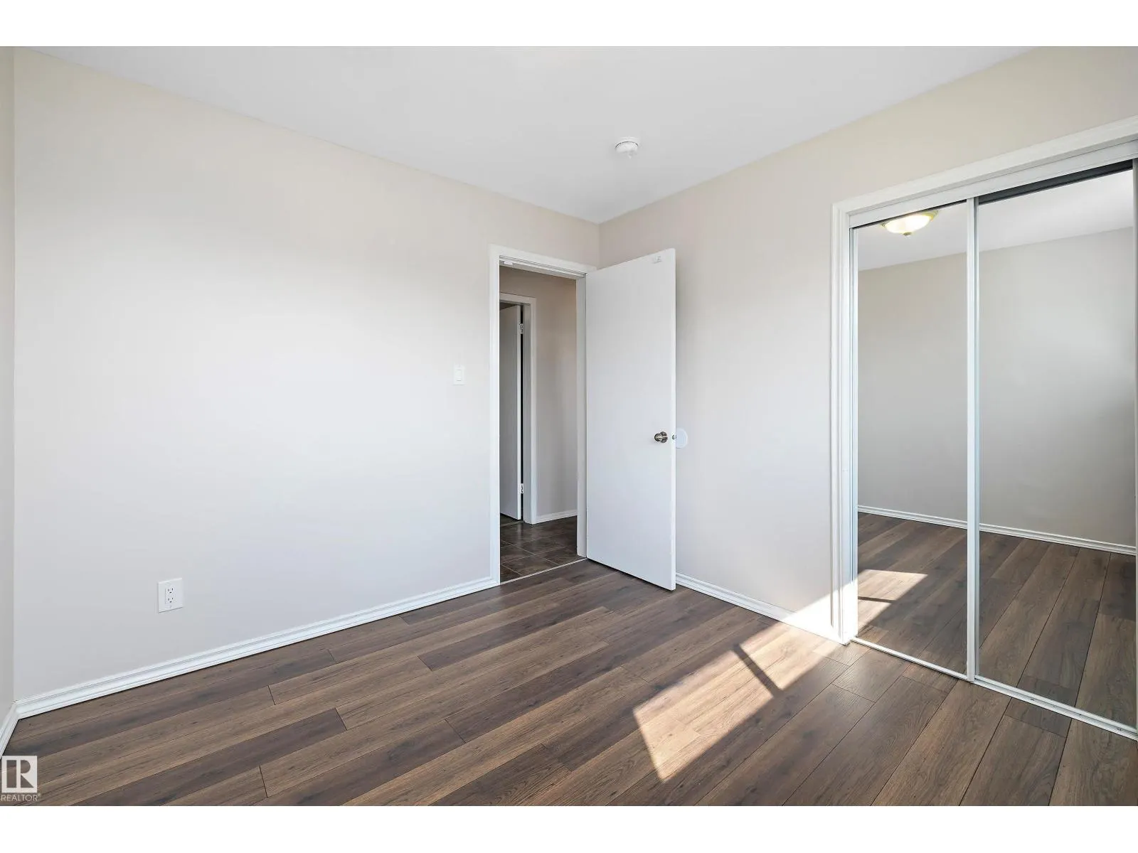 3412 114 AV NW