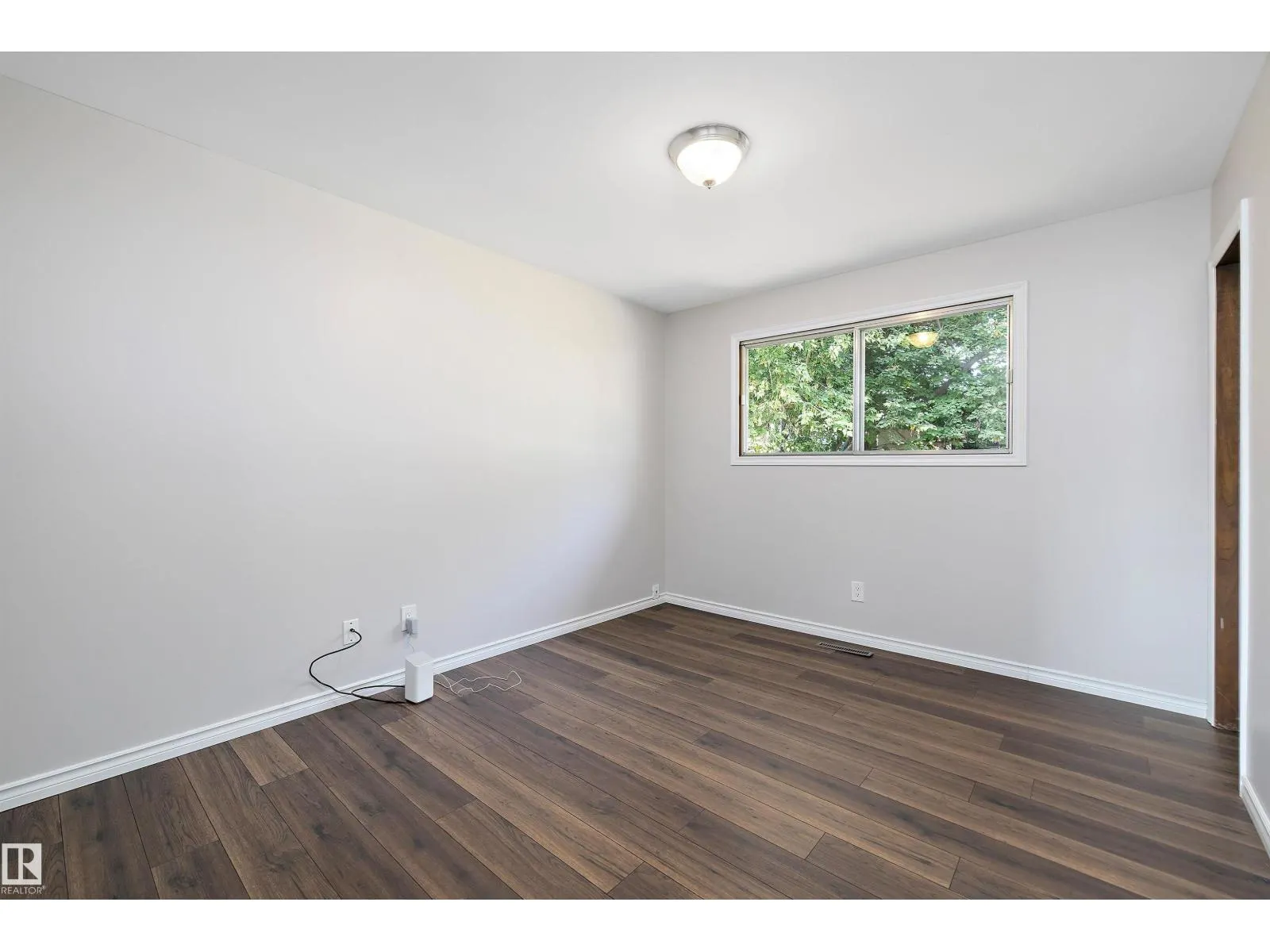 3412 114 AV NW