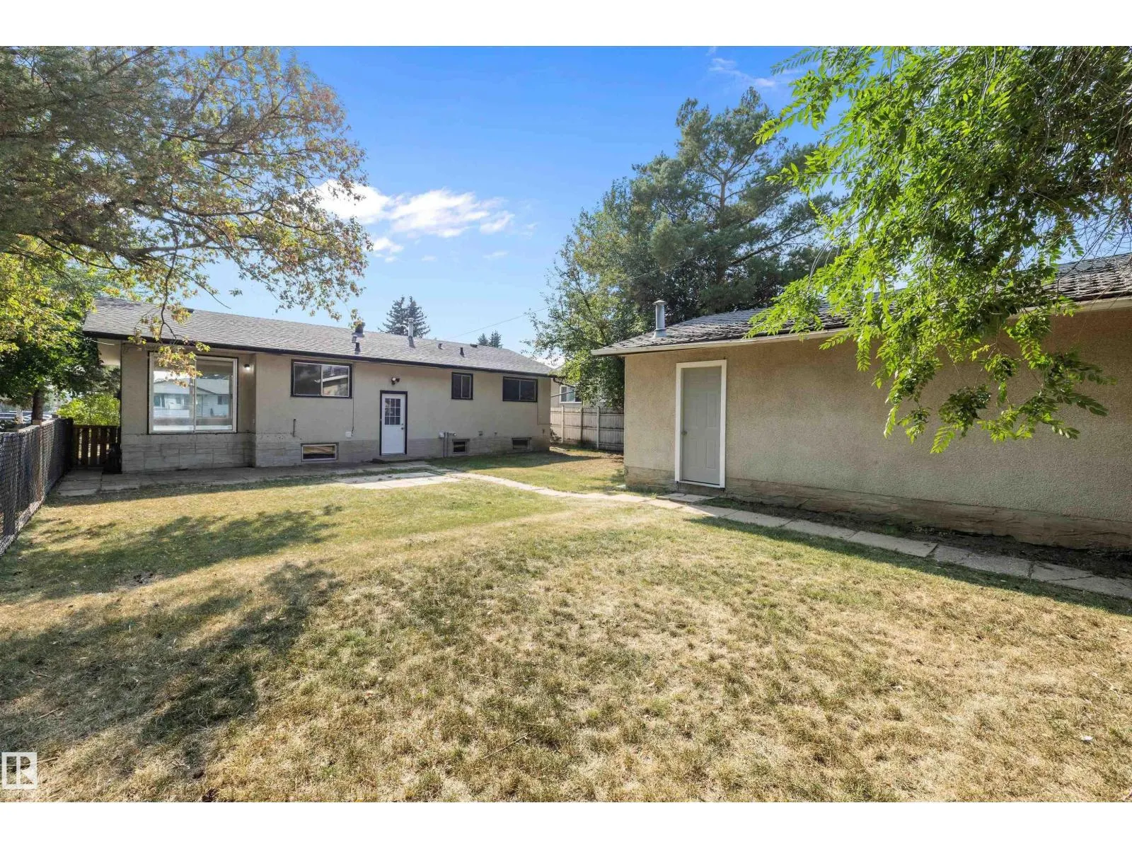 3412 114 AV NW