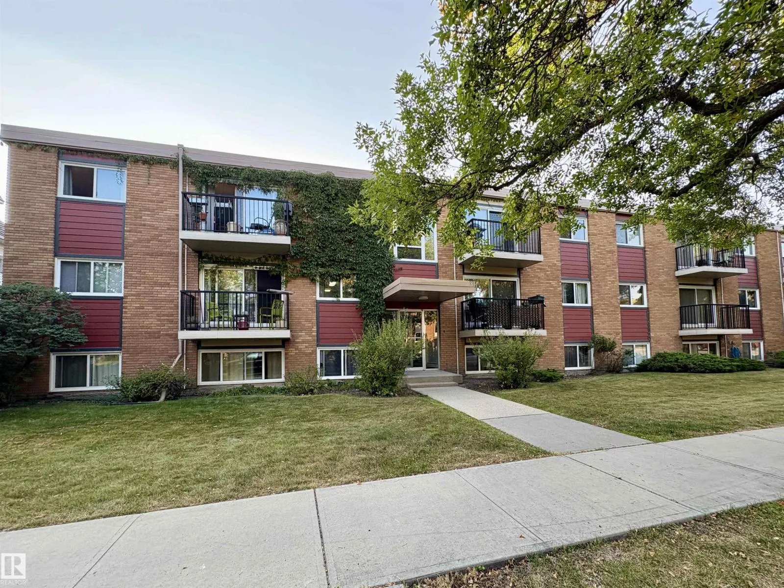 #104 11040 129 ST NW