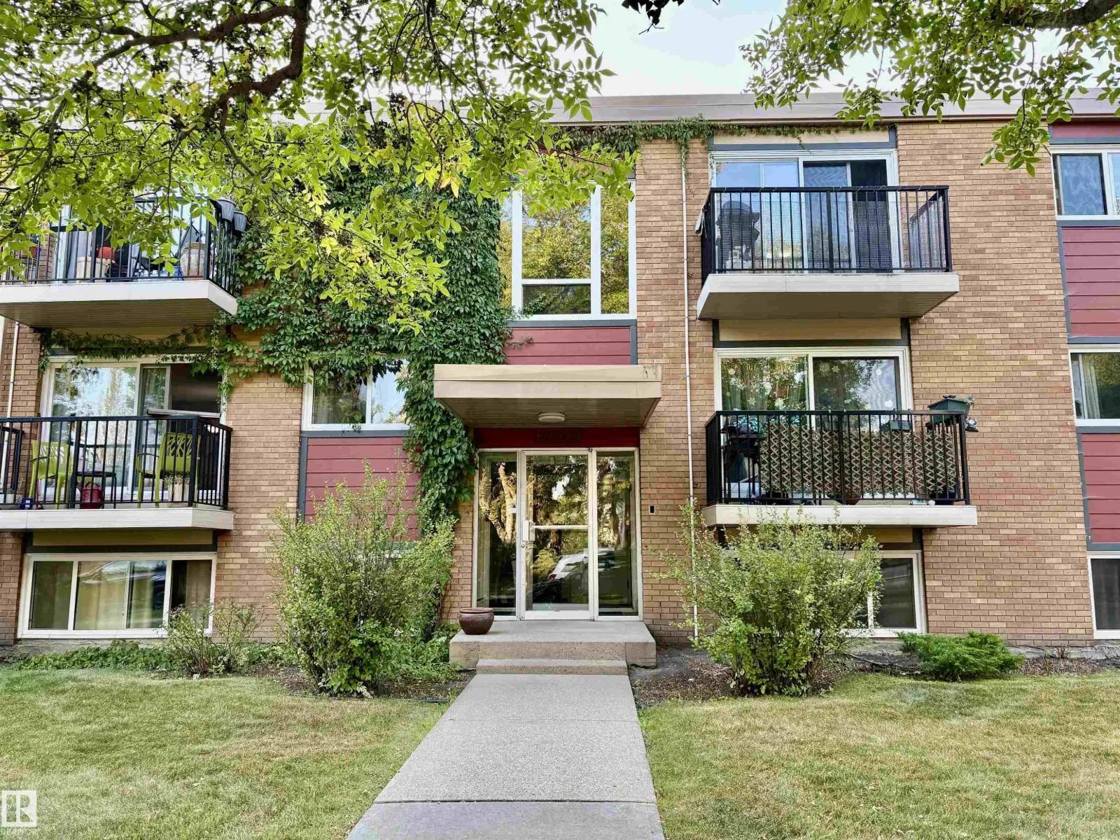 #104 11040 129 ST NW