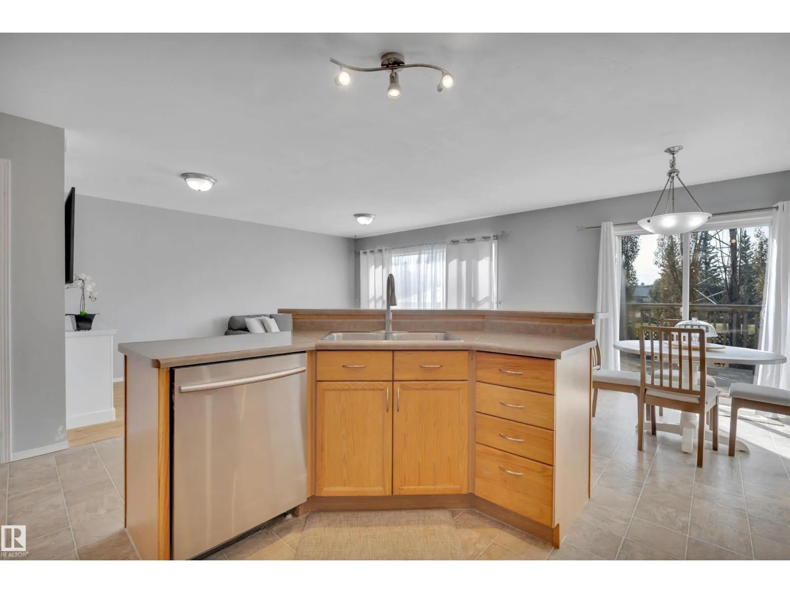 778 HIGHWOOD BV