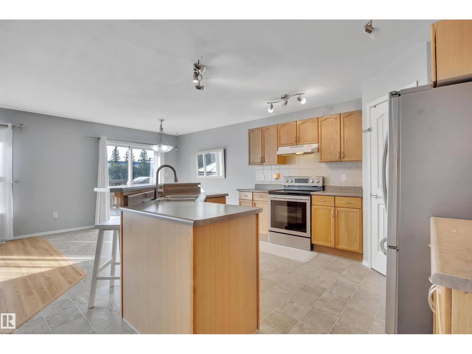 778 HIGHWOOD BV