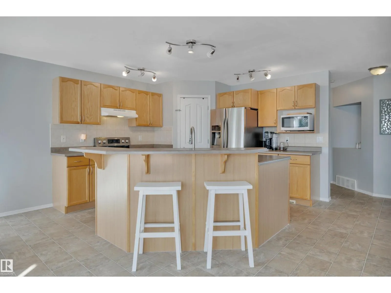 778 HIGHWOOD BV