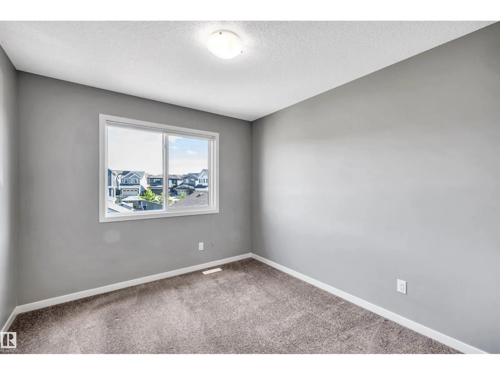 4051 CHAPPELLE GR SW