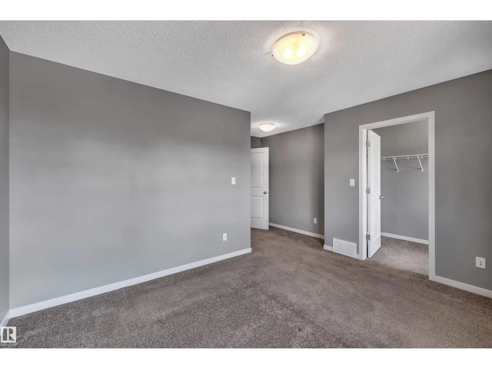 4051 CHAPPELLE GR SW