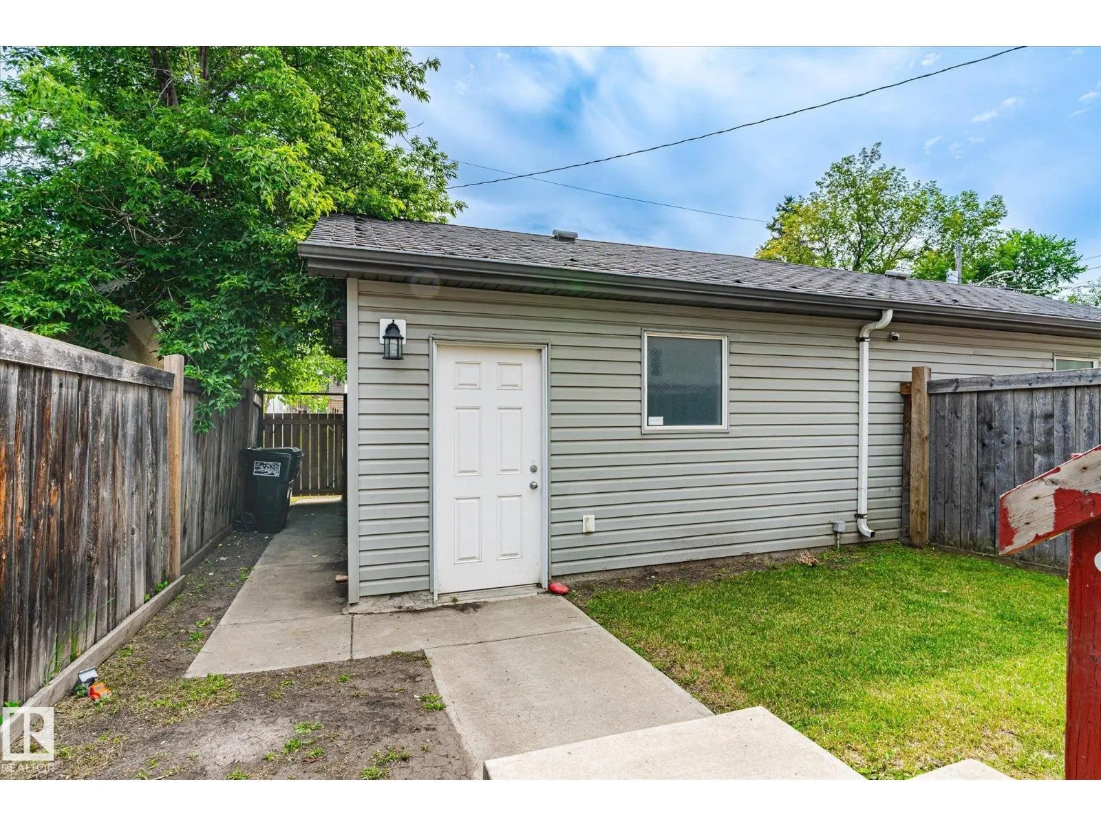 12727 123A ST NW