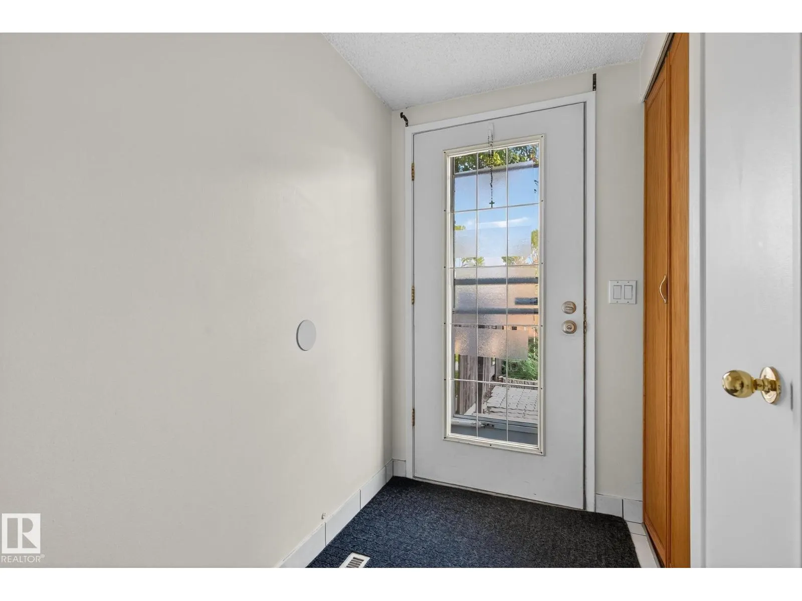 5741 144 AV NW